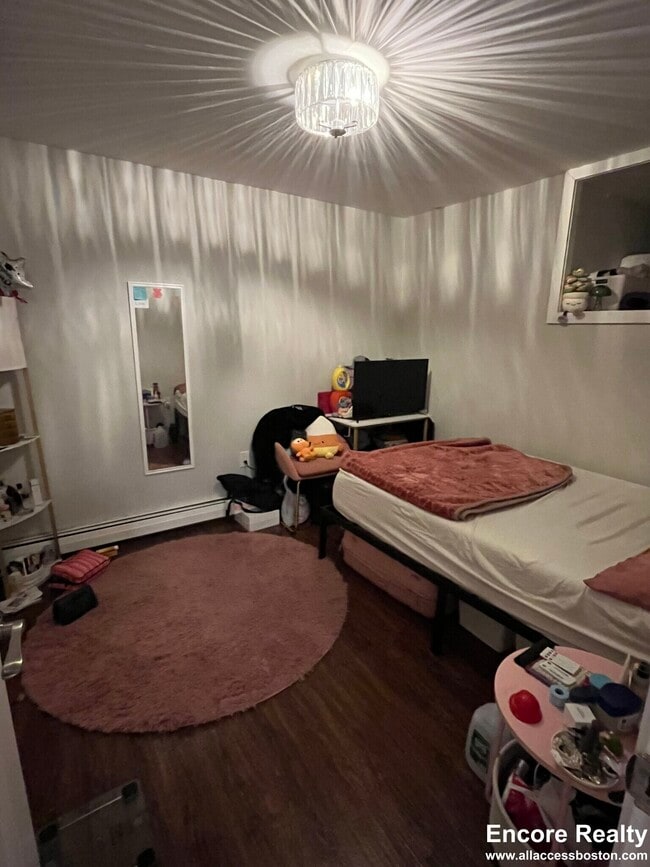 Building Photo - 153 Salem St