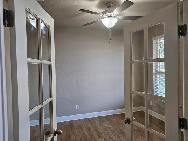 Building Photo - 360 Quarry Ln
