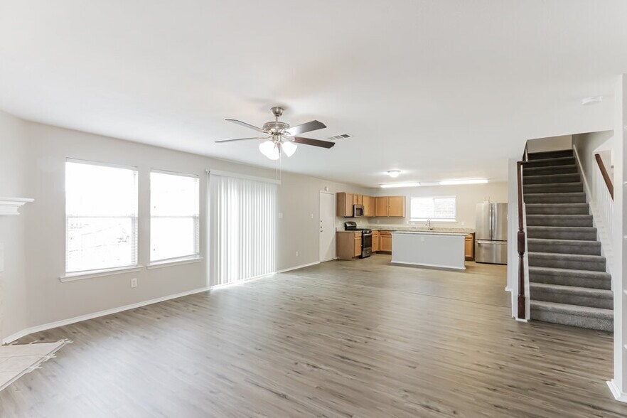 Building Photo - 2133 Pecan Creek Dr