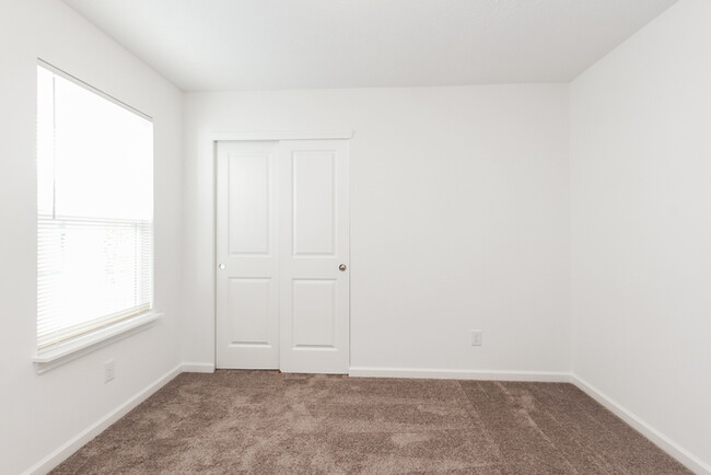 Building Photo - 1364 Delacorte Cir