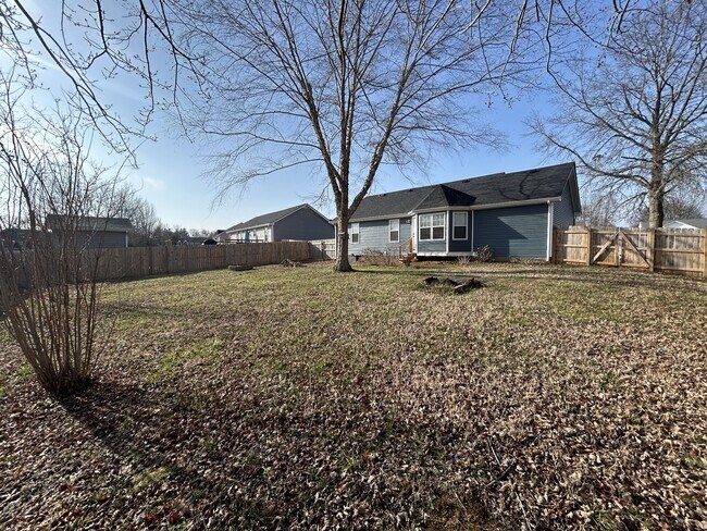 Building Photo - 3878 Roscommon Way