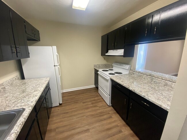 Building Photo - 1403 McCauley Rd