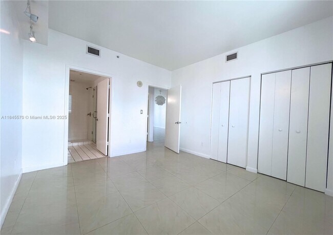 Building Photo - 601 NW 36th St