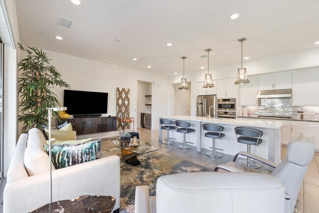 Building Photo - 1701 Retreat Cir