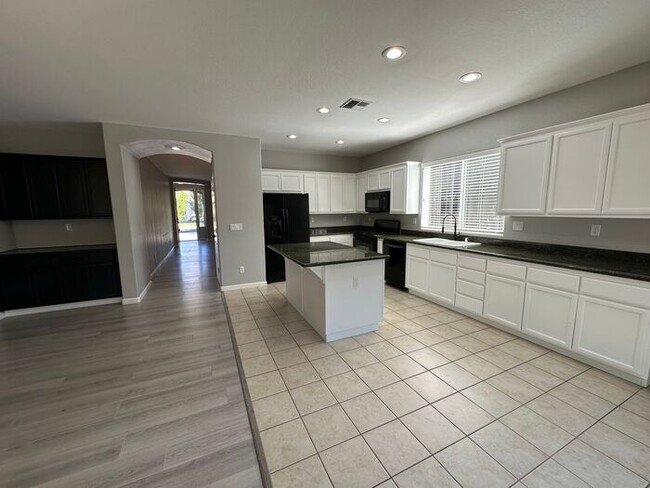 Building Photo - 8120 Silver Strike Ct