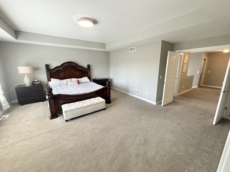 Building Photo - 9068 Red Oak Trl