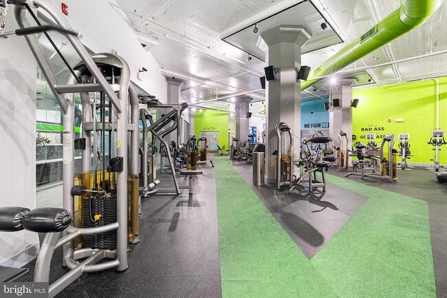 Building Photo - 1100 S Broad St