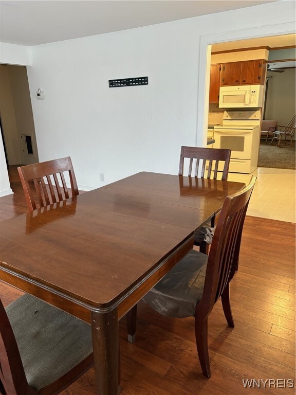 Building Photo - 850 Page Ave