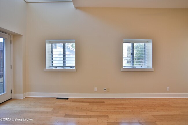 Building Photo - 2525 George Rogers Clark Pl