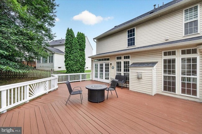 Building Photo - 6455 Saddlebrook Ln