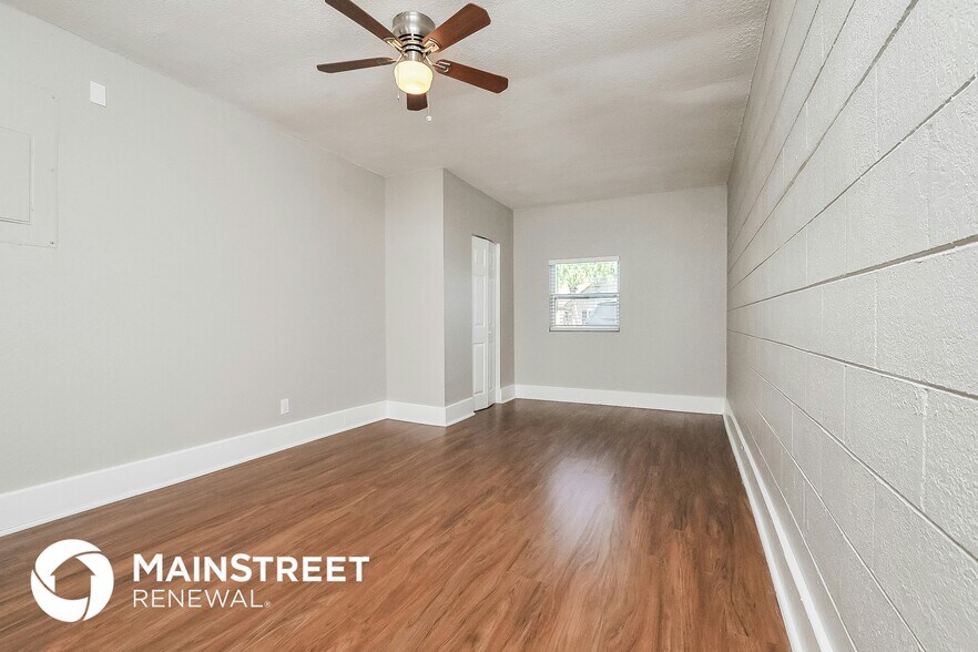 Building Photo - 1625 Crossridge Dr