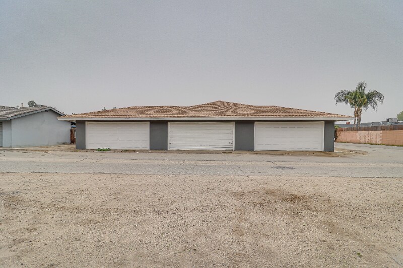 Building Photo - 1009 Mira Loma Dr