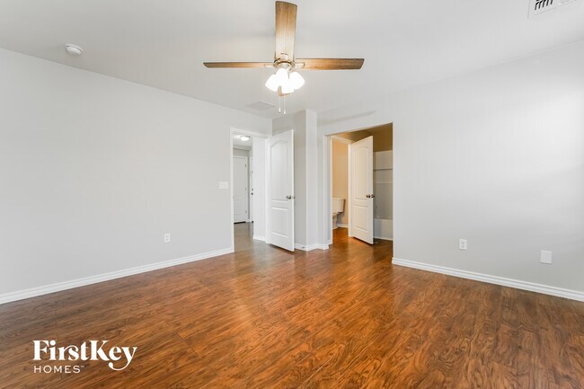 Building Photo - 12956 N Steamboat Dr