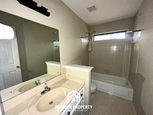 Building Photo - 8842 Aspen View Cove