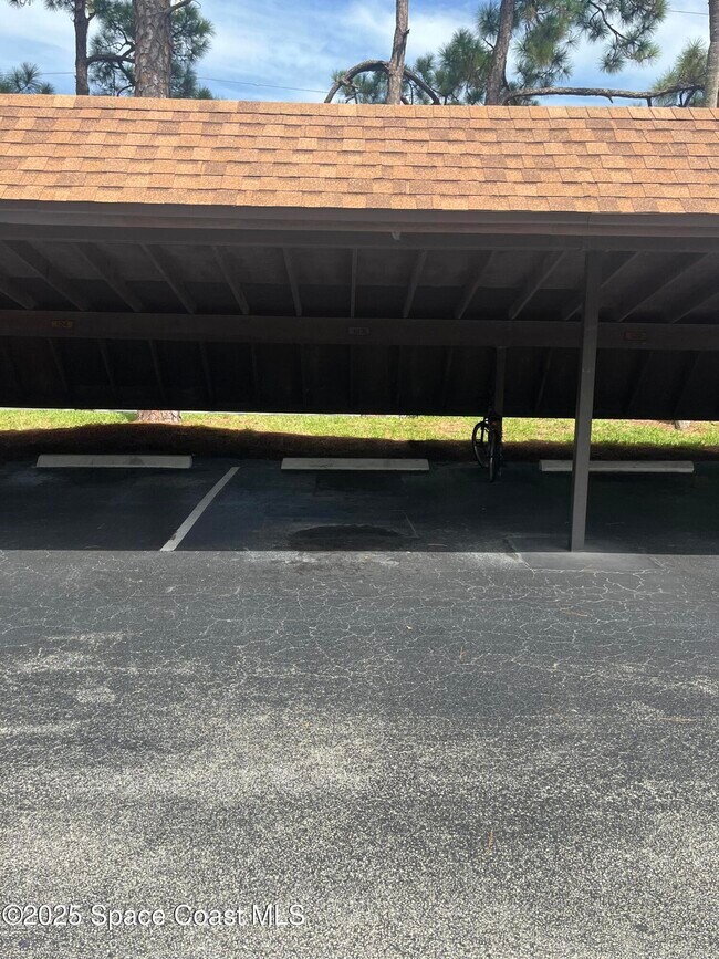 Building Photo - 1515 Huntington Ln