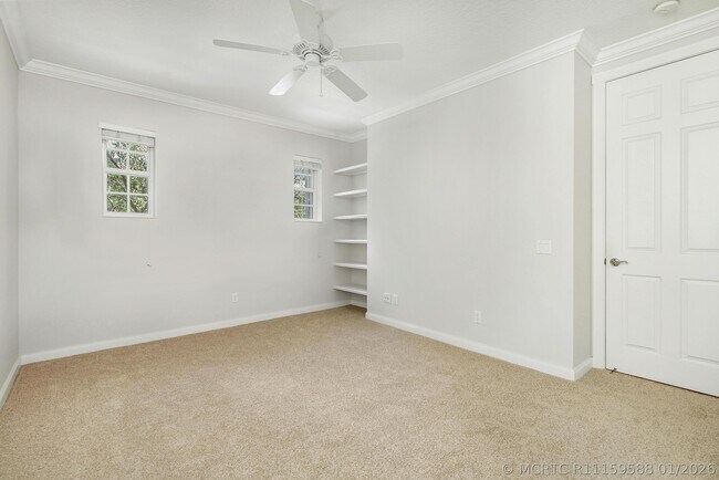 Building Photo - 130 Poinciana Dr