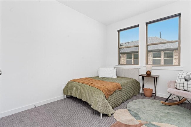 Building Photo - 233 Bridgewater Ave