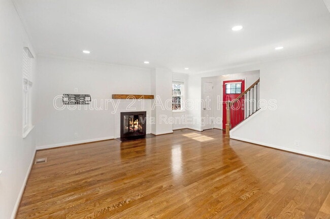 Building Photo - 5026 23rd St S