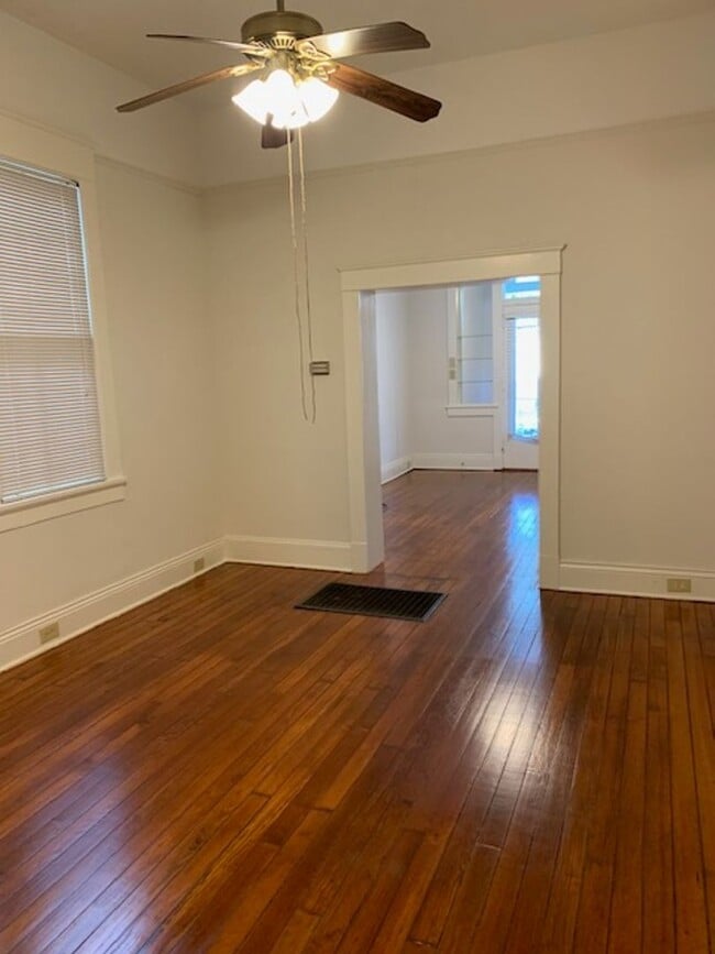 Building Photo - Wonderful lower unit with fresh paint