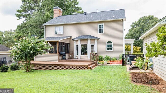 Building Photo - 148 White Oak Dr