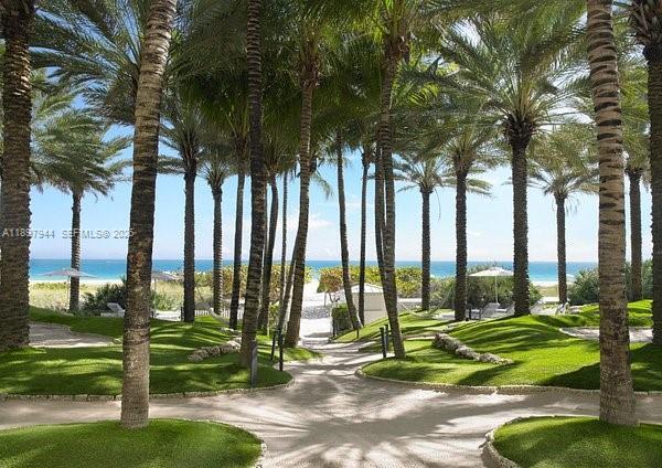 Building Photo - 8851 Byron Ave