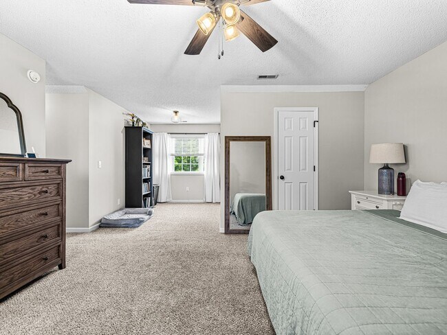 Building Photo - Bridlewood Subdivision!