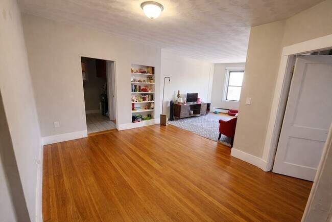Building Photo - 30 Claflin Rd