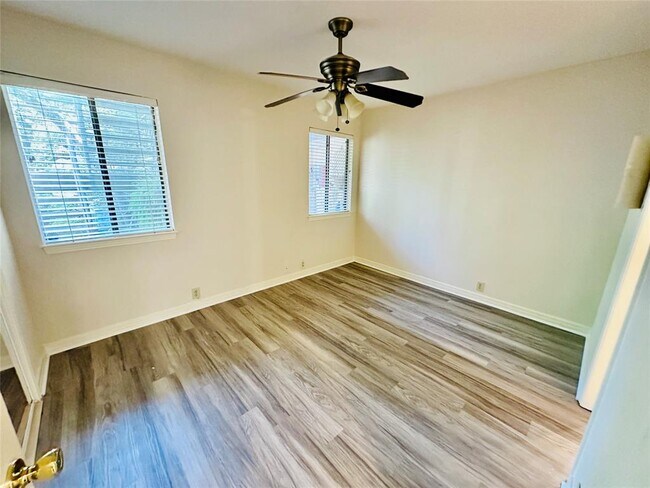 Building Photo - 6810 Deatonhill Dr