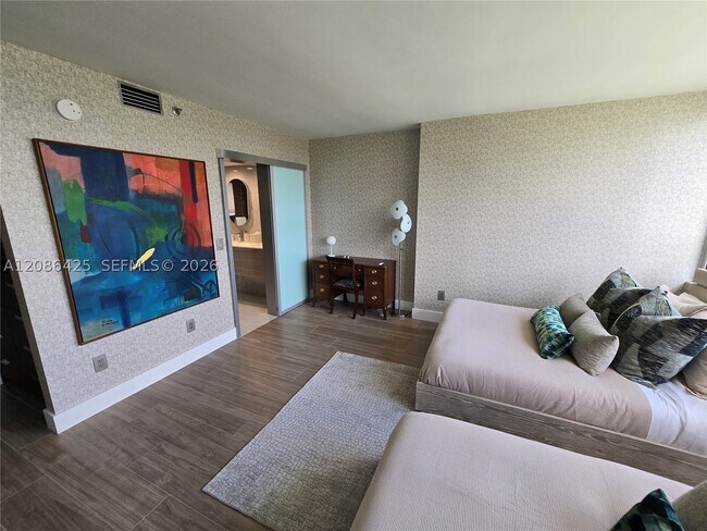 Building Photo - 11113 Biscayne Blvd