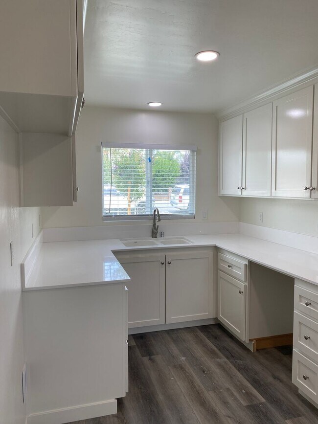 Building Photo - Newly Constructed 3 Bedroom 1 Bath Home