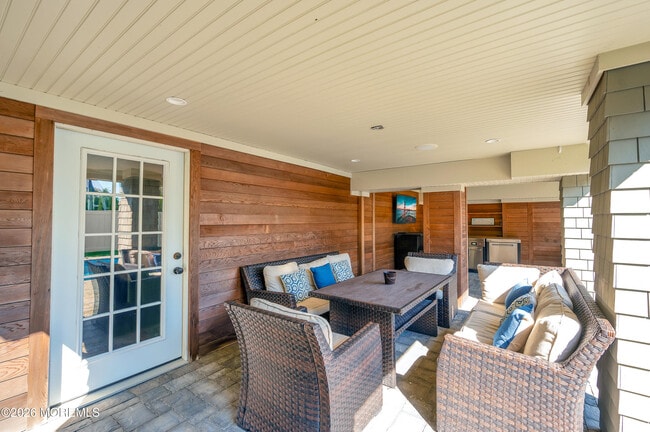 Building Photo - 45 Strickland St