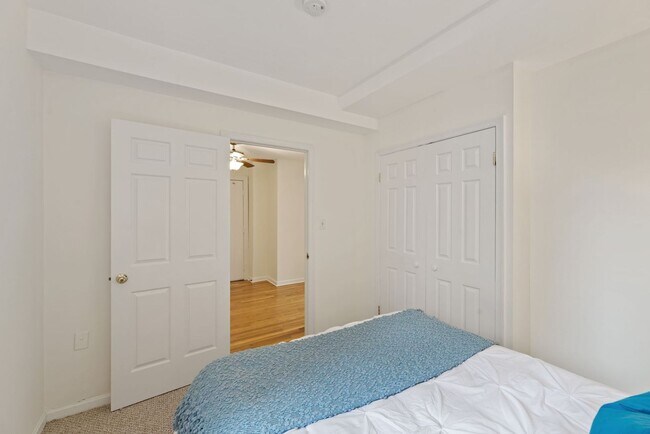 Building Photo - Kalorama Two Bedroom Duplex on Quiet Street! Private Patio/Decorative Fireplace & More!