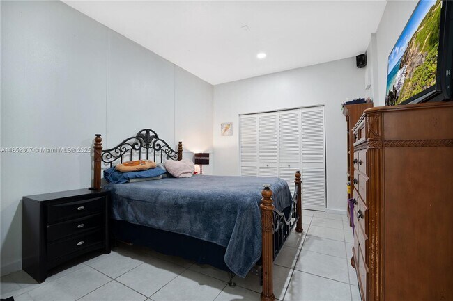 Building Photo - 10975 SW 246th St