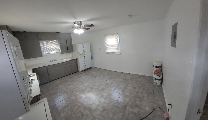 Building Photo - 502 Fir St