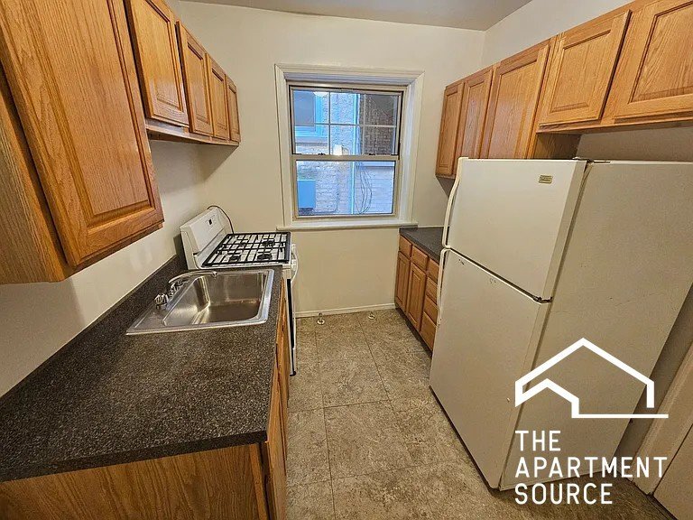 Building Photo - 932 Judson Ave