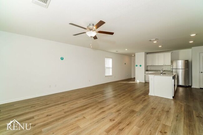 Building Photo - Coming Soon! First Month Free!