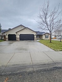 Building Photo - Cute Nampa Home