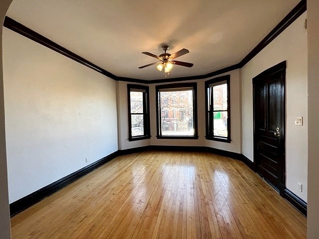 Building Photo - 1231 N Greenview Ave