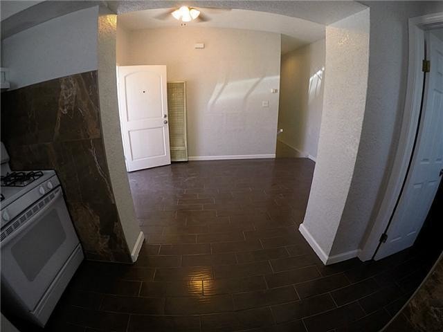 Building Photo - 8903 Old County Dr