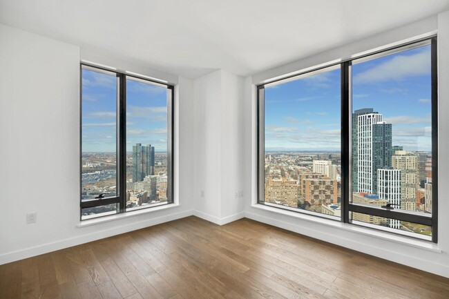 Building Photo - 99 Hudson St