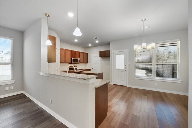 Building Photo - 25172 Pacific Wren Dr