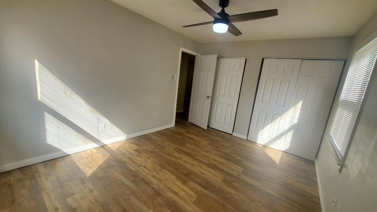 Building Photo - 25 Steeplechase Dr
