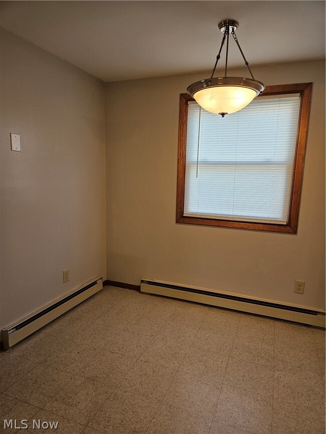 Building Photo - 525 S Marion Ave