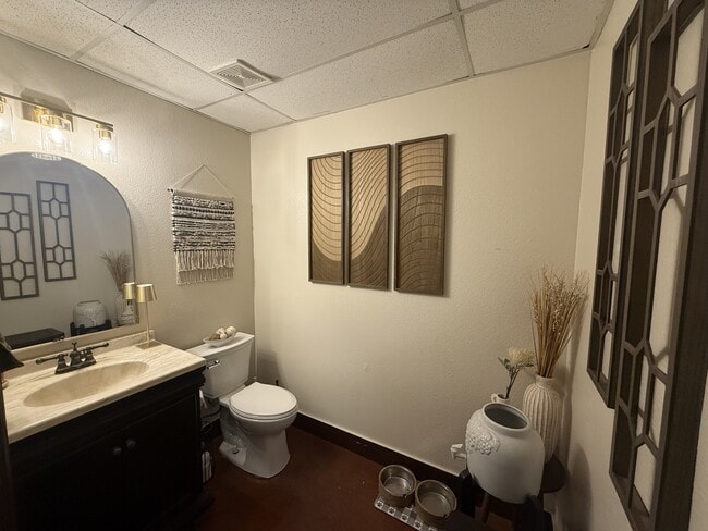 Building Photo - 23063 Texas 46STE 1