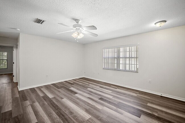 Building Photo - 517 Paulling Dr