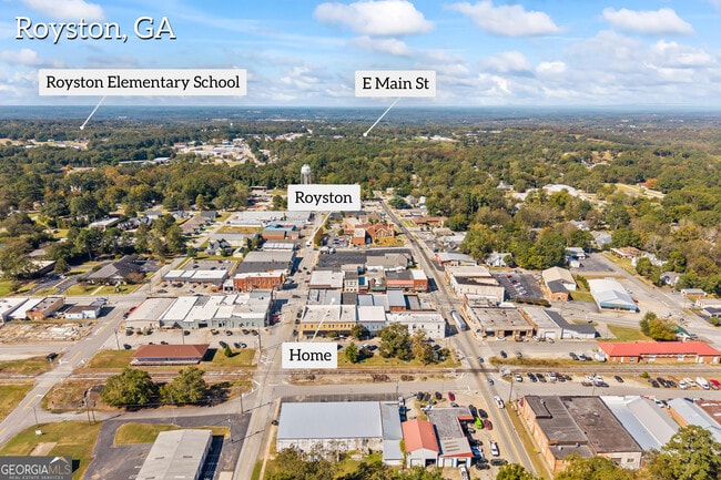 Building Photo - 958 Church St