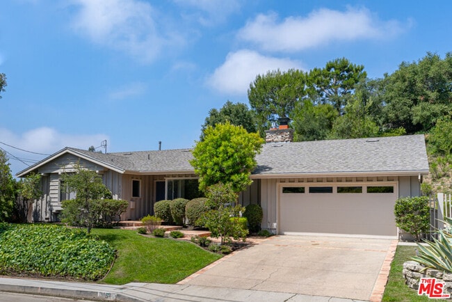 Primary Photo - 1053 Maroney Ln