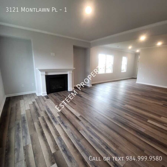 Building Photo - 3121 Montlawn Pl