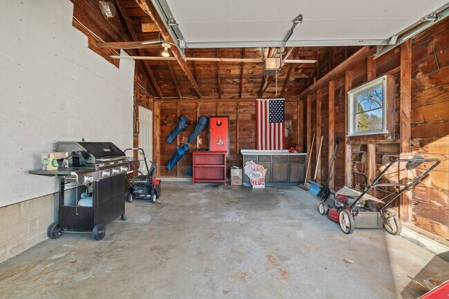 Building Photo - 1446 9th St