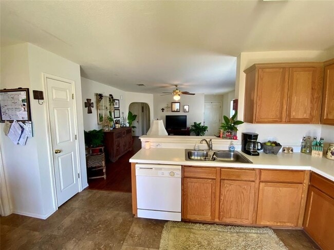 Building Photo - 14420 Cummins Way